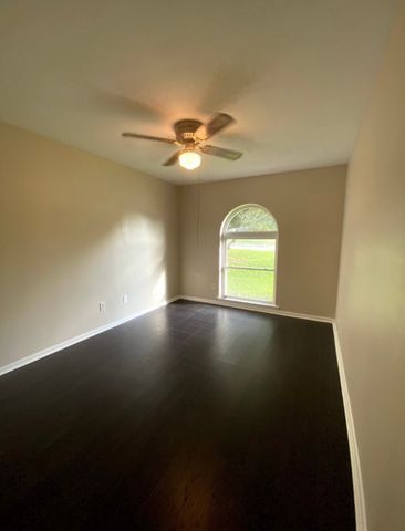 3417 Glenmont Drive, Fort Worth, TX 76133