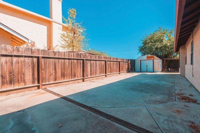 2808 Canyon Dr, Modesto, CA 95351