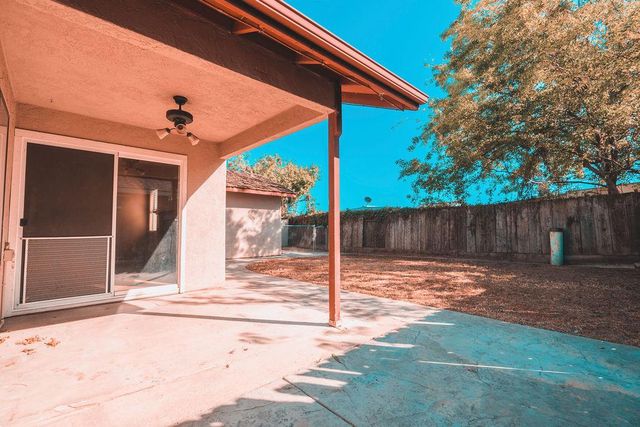 2808 Canyon Dr, Modesto, CA 95351