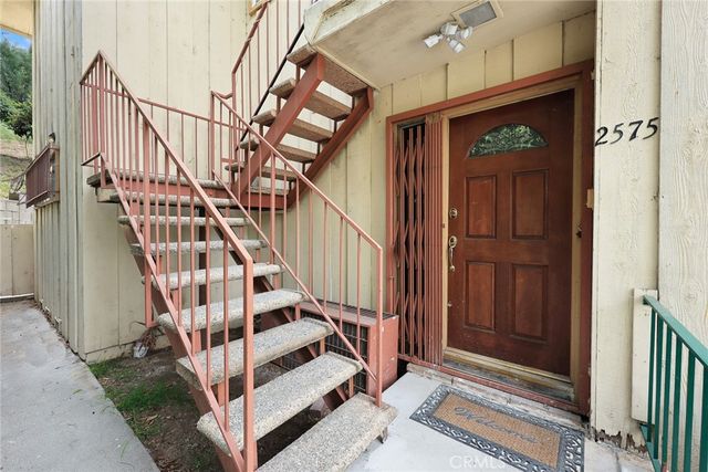 2575 Riverside Terrace, Los Angeles, CA 90039
