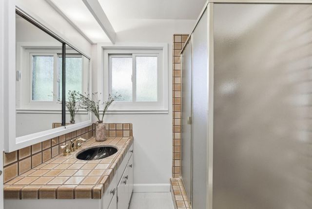 330 S El Monte Avenue, Los Altos, CA 94022