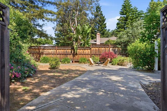 330 S El Monte Avenue, Los Altos, CA 94022