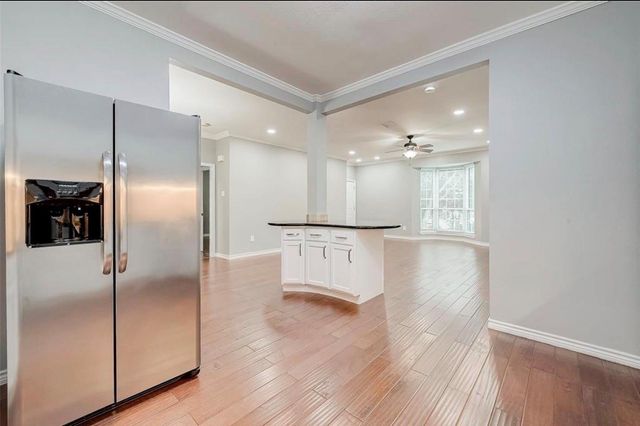 2255 Braeswood Park Drive 252, Houston, TX 77030