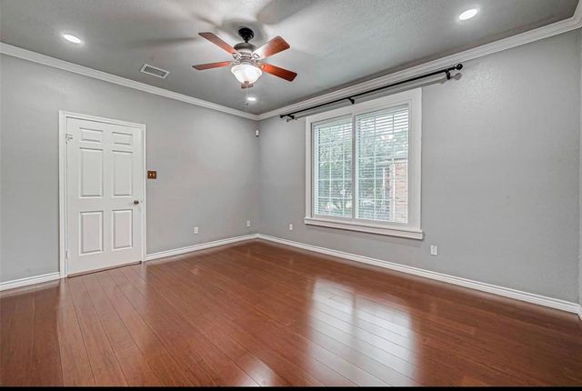 2255 Braeswood Park Drive 252, Houston, TX 77030