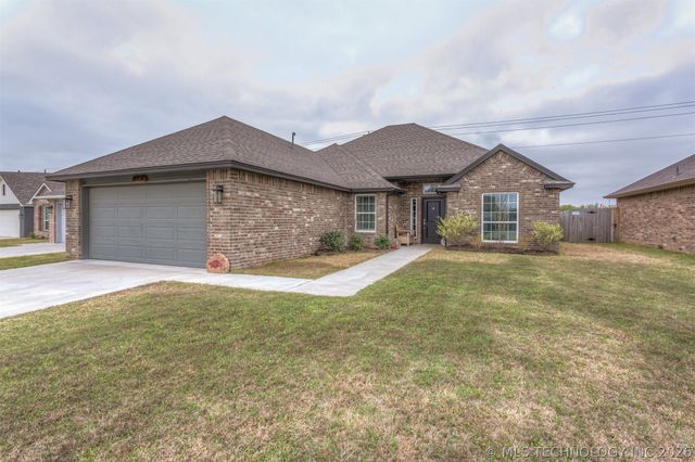 10930 S 274th East Avenue, Coweta, OK 74429