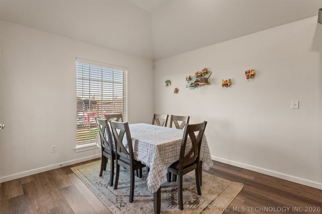 10930 S 274th East Avenue, Coweta, OK 74429