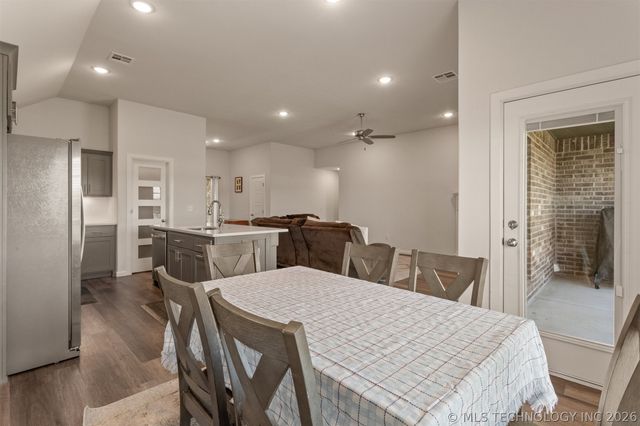 10930 S 274th East Avenue, Coweta, OK 74429