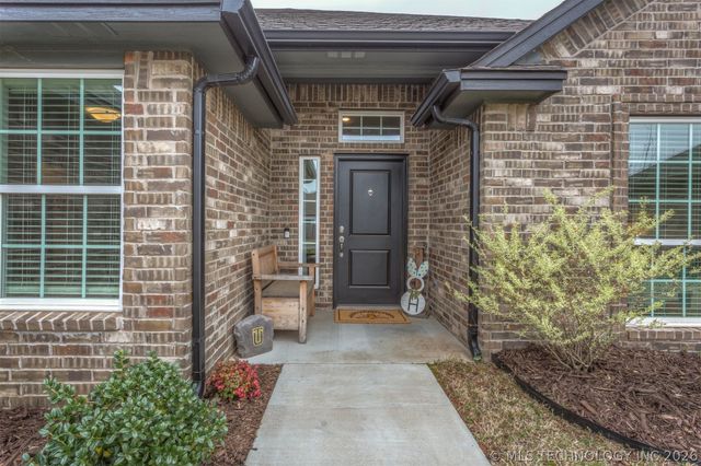 10930 S 274th East Avenue, Coweta, OK 74429