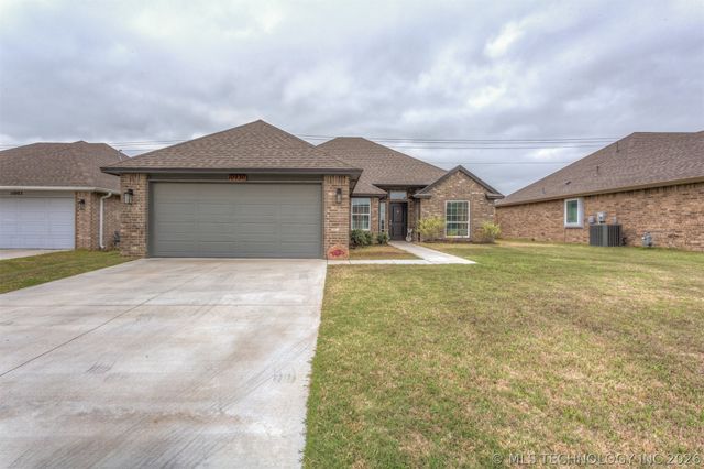 10930 S 274th East Avenue, Coweta, OK 74429