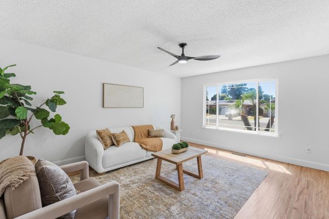 5786 N Lead Avenue, Fresno, CA 93711