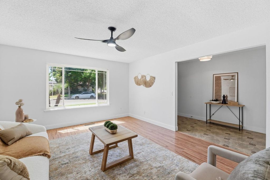 Image 7 of property listing at 5786 N Lead Avenue, Fresno, CA 93711