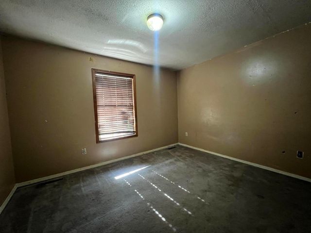 1021 West Crestview Lane, Republic, MO 65738