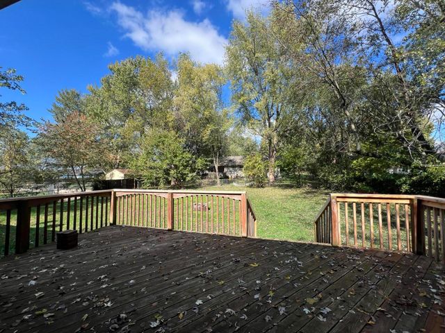 1021 West Crestview Lane, Republic, MO 65738