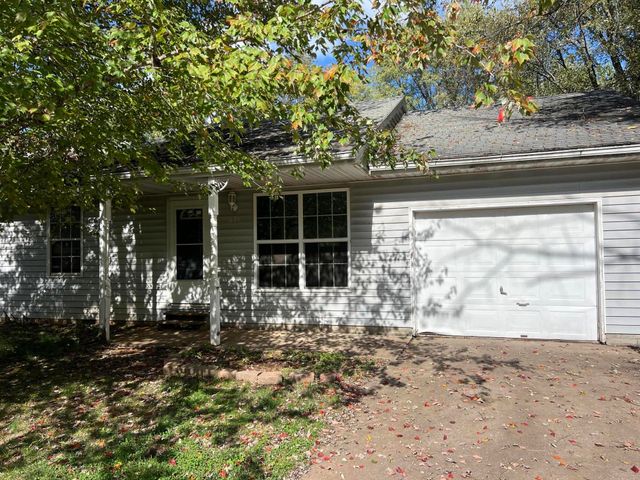 1021 West Crestview Lane, Republic, MO 65738