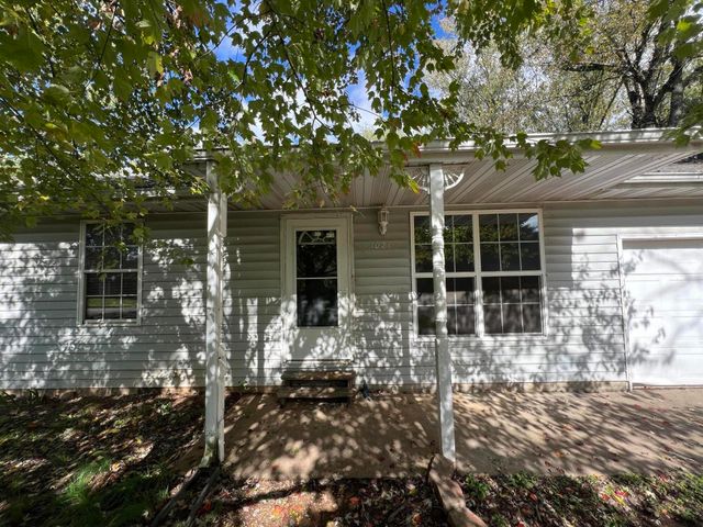 1021 West Crestview Lane, Republic, MO 65738