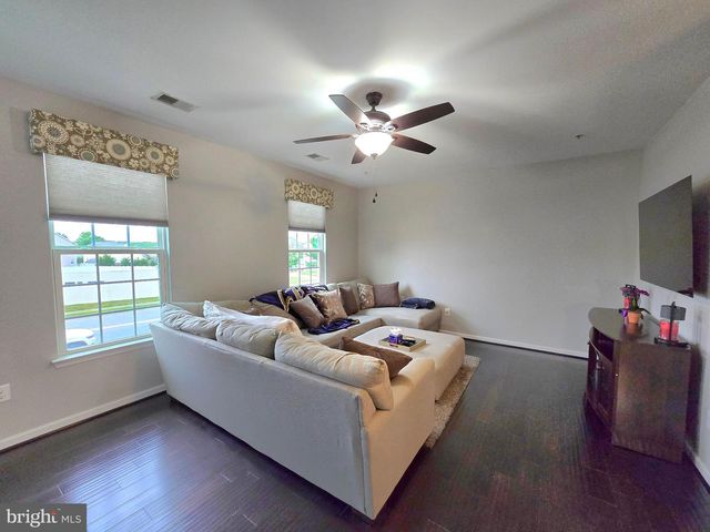 1057 AGRICOPIA DR, La Plata, MD 20646