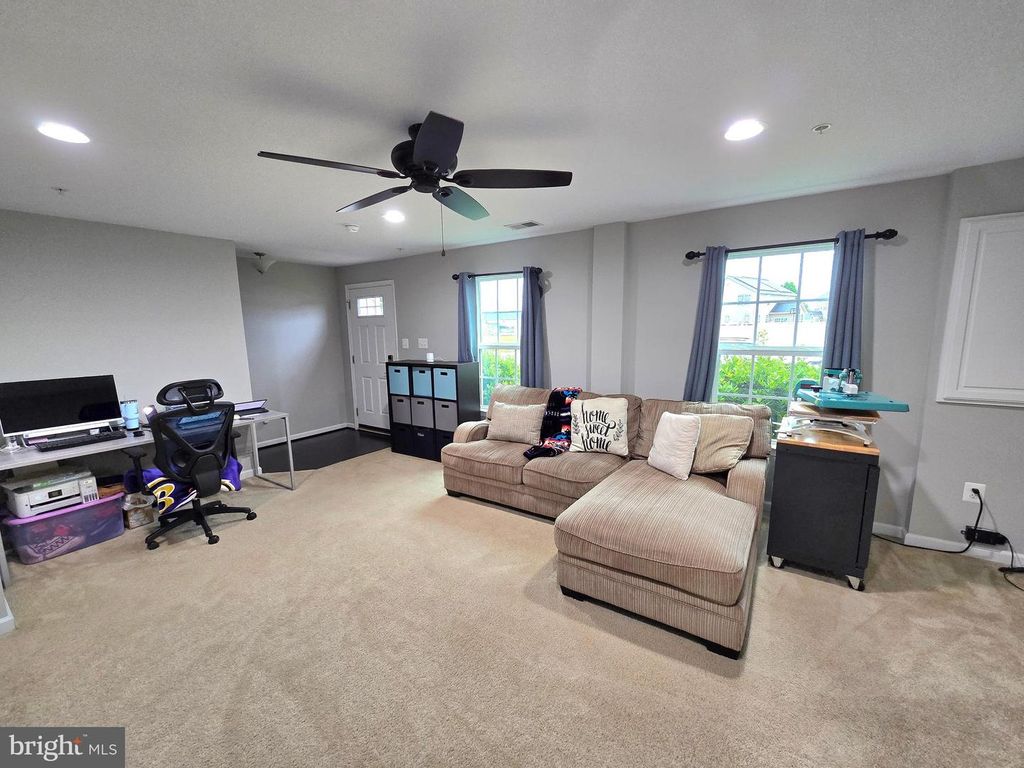 Image 4 of property listing at 1057 AGRICOPIA DR, La Plata, MD 20646