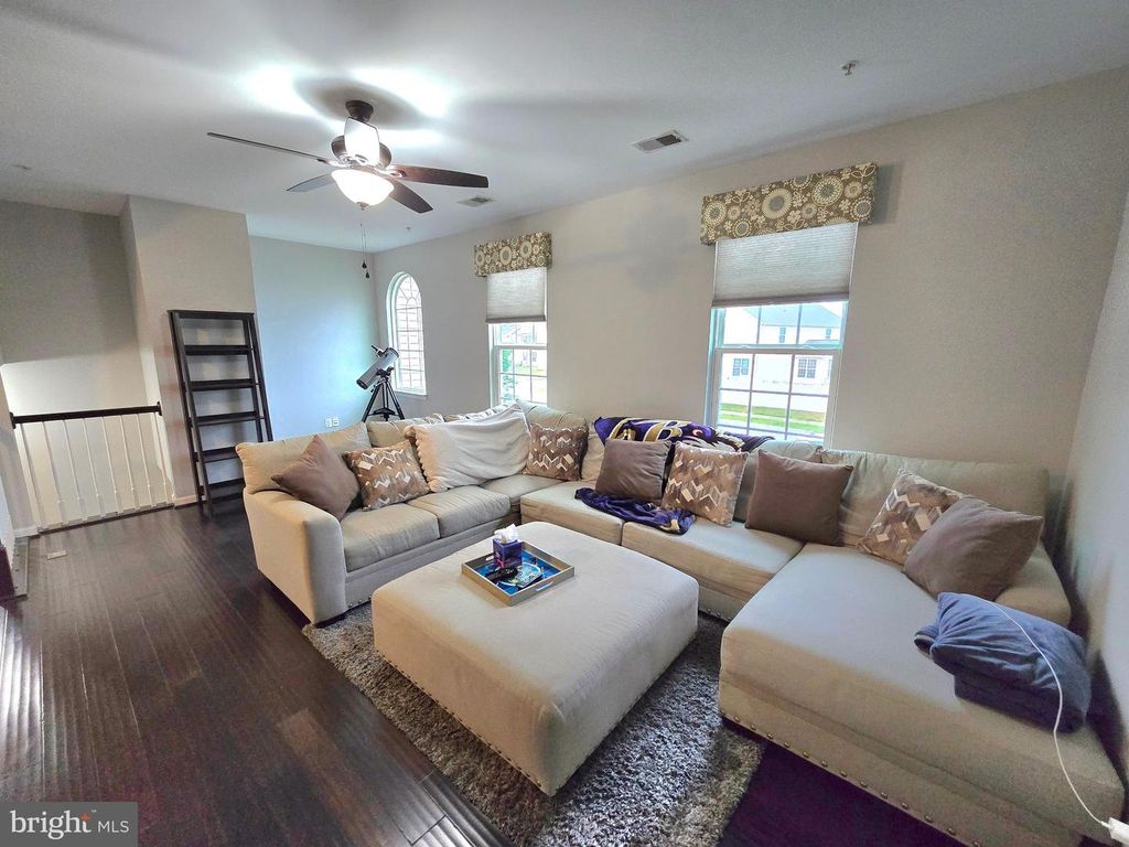 Image 8 of property listing at 1057 AGRICOPIA DR, La Plata, MD 20646