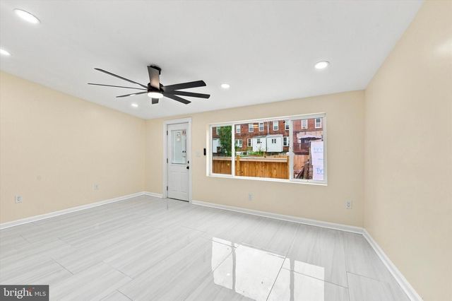 210 MARSHALL AVE, Darby, PA 19023