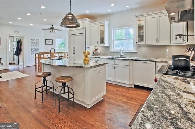 4 Harris Glen NW, Atlanta, GA 30327