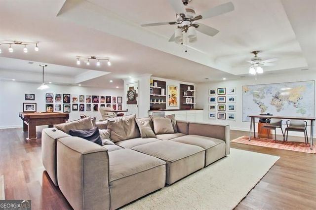 4 Harris Glen NW, Atlanta, GA 30327