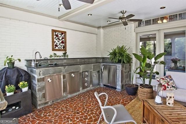 4 Harris Glen NW, Atlanta, GA 30327