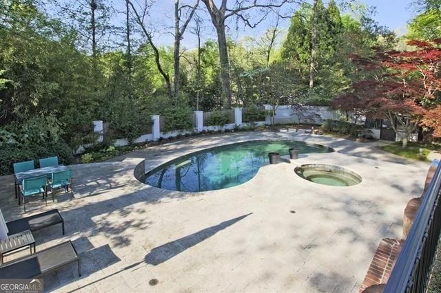 4 Harris Glen NW, Atlanta, GA 30327