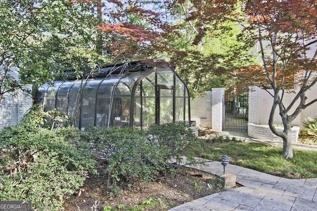 4 Harris Glen NW, Atlanta, GA 30327