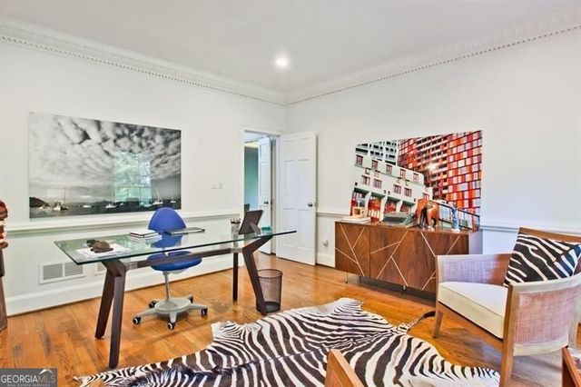 4 Harris Glen NW, Atlanta, GA 30327