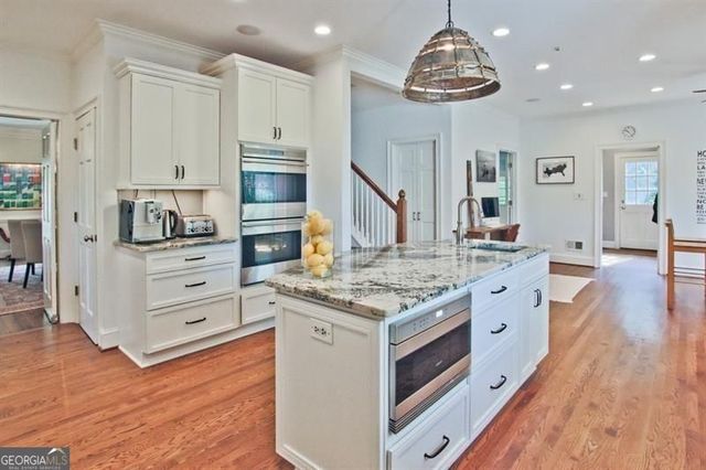 4 Harris Glen NW, Atlanta, GA 30327