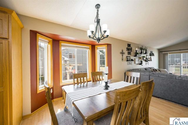 2209 Aspen Lane, North Mankato, MN 56003