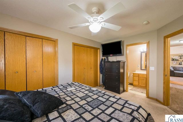 2209 Aspen Lane, North Mankato, MN 56003