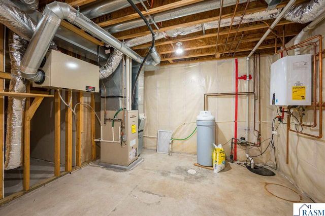 2209 Aspen Lane, North Mankato, MN 56003