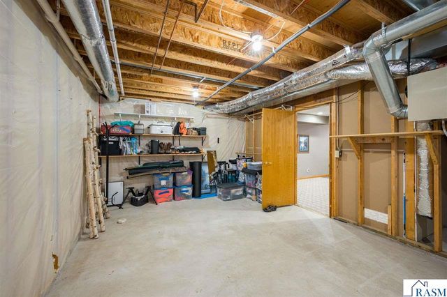 2209 Aspen Lane, North Mankato, MN 56003