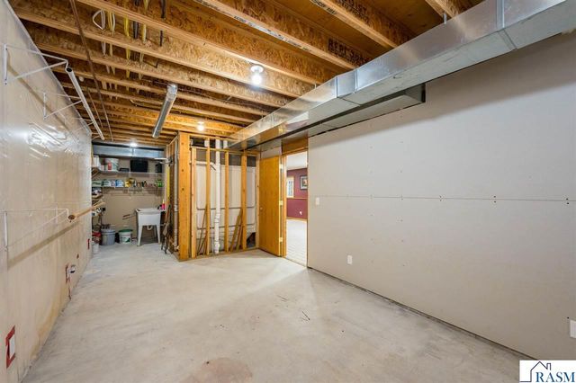 2209 Aspen Lane, North Mankato, MN 56003