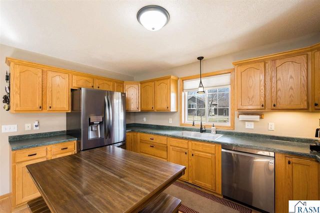 2209 Aspen Lane, North Mankato, MN 56003