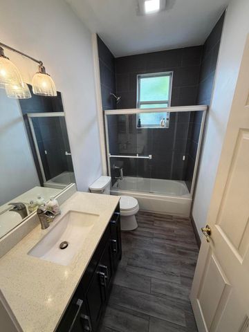 8768 Shoal Creek Lane, Boynton Beach, FL 33472