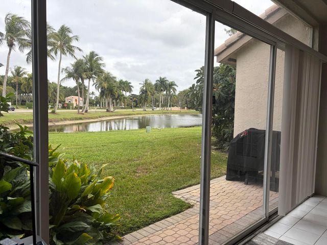 8768 Shoal Creek Lane, Boynton Beach, FL 33472