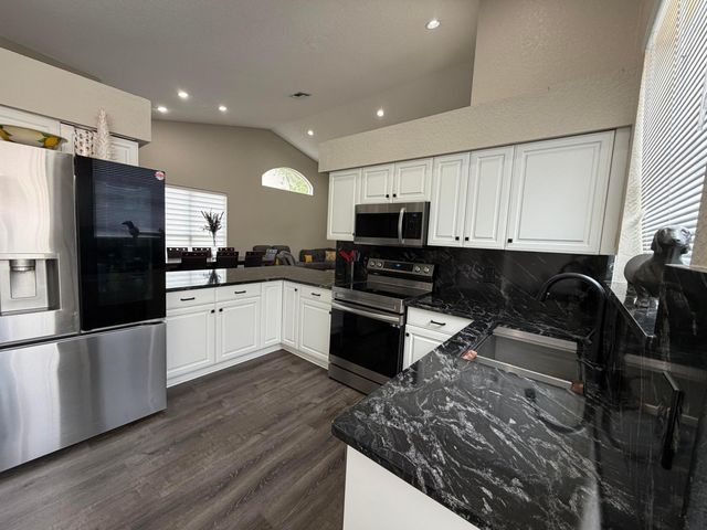 8768 Shoal Creek Lane, Boynton Beach, FL 33472