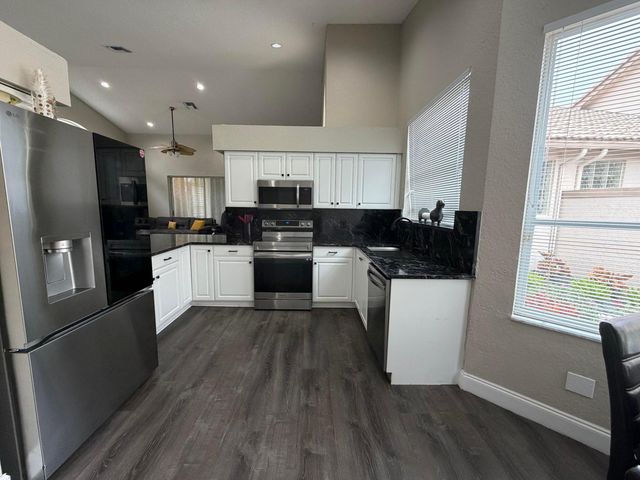 8768 Shoal Creek Lane, Boynton Beach, FL 33472