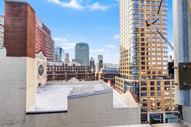 176 Johnson Street 3C, Brooklyn, NY 11201