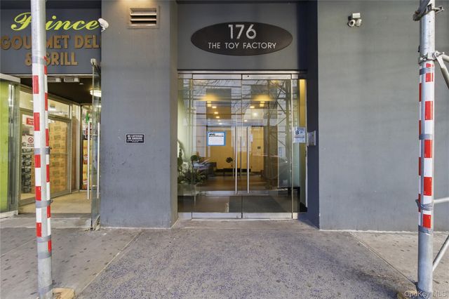 176 Johnson Street 3C, Brooklyn, NY 11201