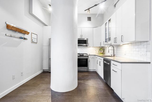 176 Johnson Street 3C, Brooklyn, NY 11201