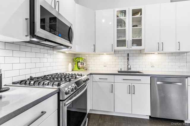 176 Johnson Street 3C, Brooklyn, NY 11201