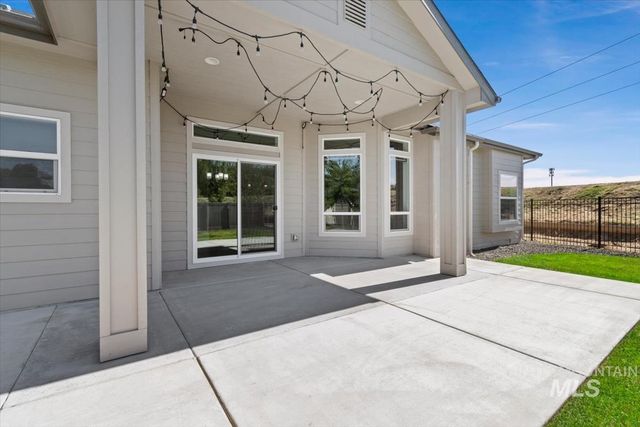 2461 W Herron Ridge Ct, Nampa, ID 83686