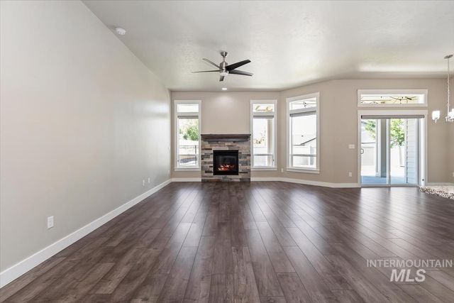 2461 W Herron Ridge Ct, Nampa, ID 83686