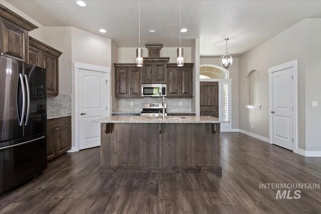 2461 W Herron Ridge Ct, Nampa, ID 83686