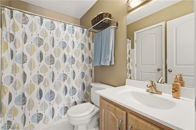 2591 Jefferson Place B, Stow, OH 44224