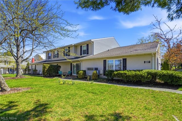 2591 Jefferson Place B, Stow, OH 44224