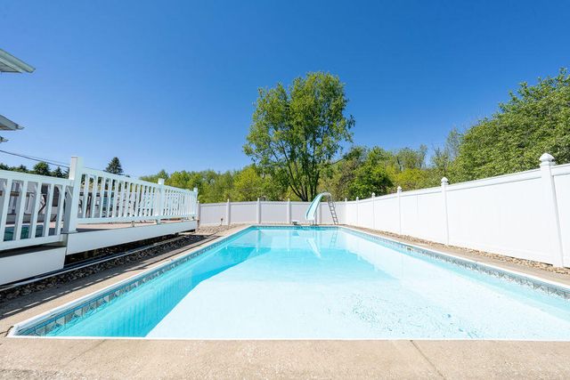 906 Honeysuckle Lane, Michigan City, IN 46360